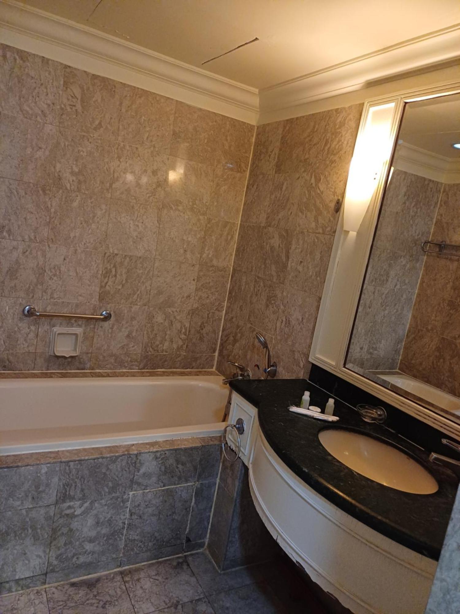 Grand Service At Times Square Apartamento