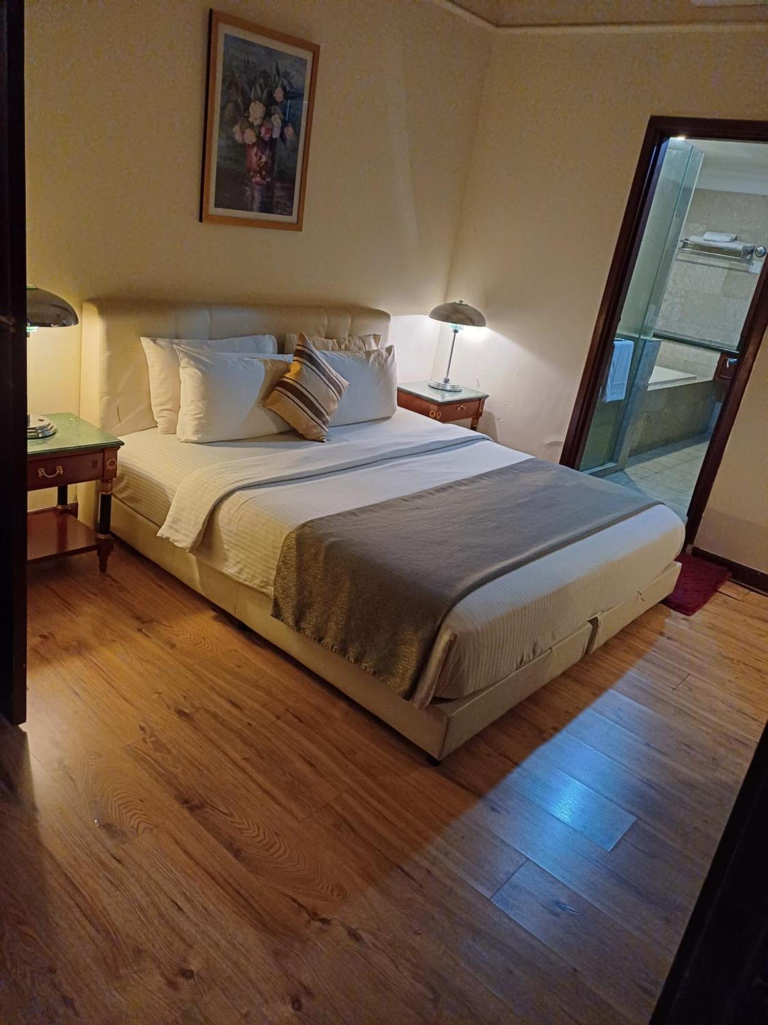 Grand Service At Times Square Apartamento